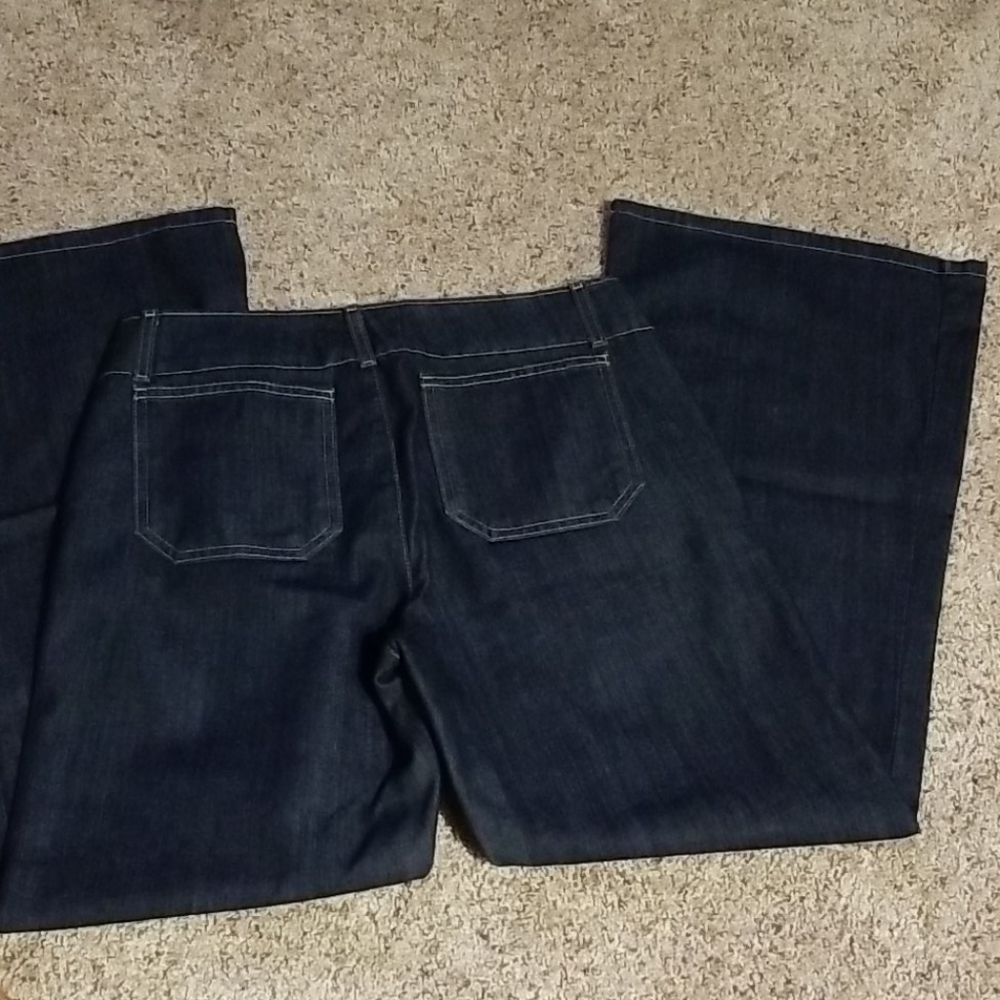 Jeans - Picture 2 of 3